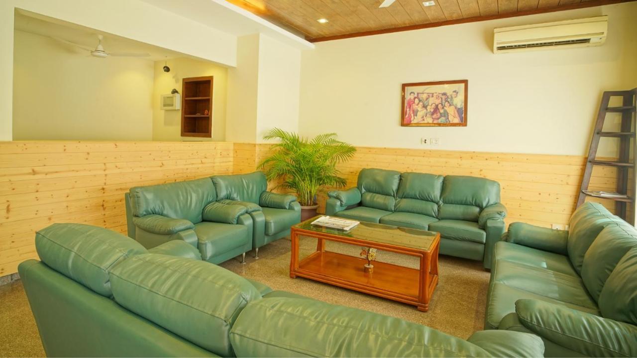 Uds Villa Scandinavian B&B - Next To Vfs New Delhi Bagian luar foto