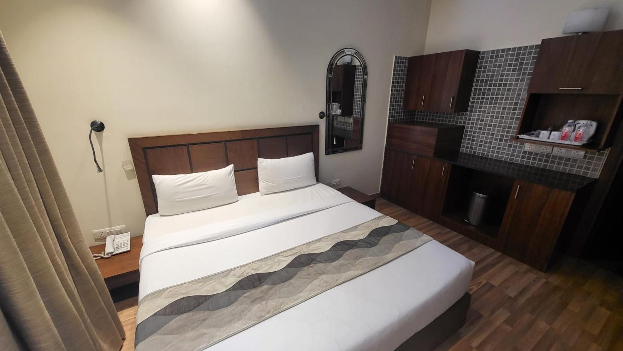 Uds Villa Scandinavian B&B - Next To Vfs New Delhi Bagian luar foto